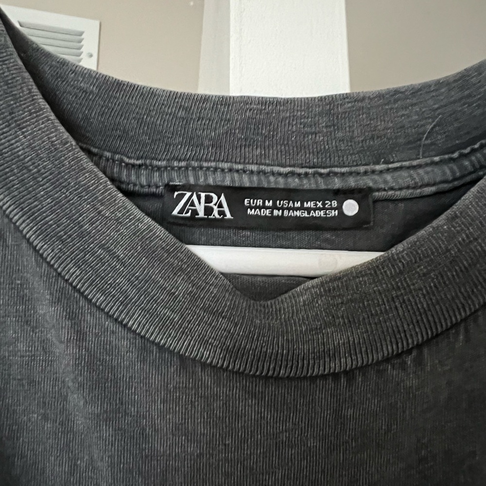 basic gray tee - Picture 2 of 2